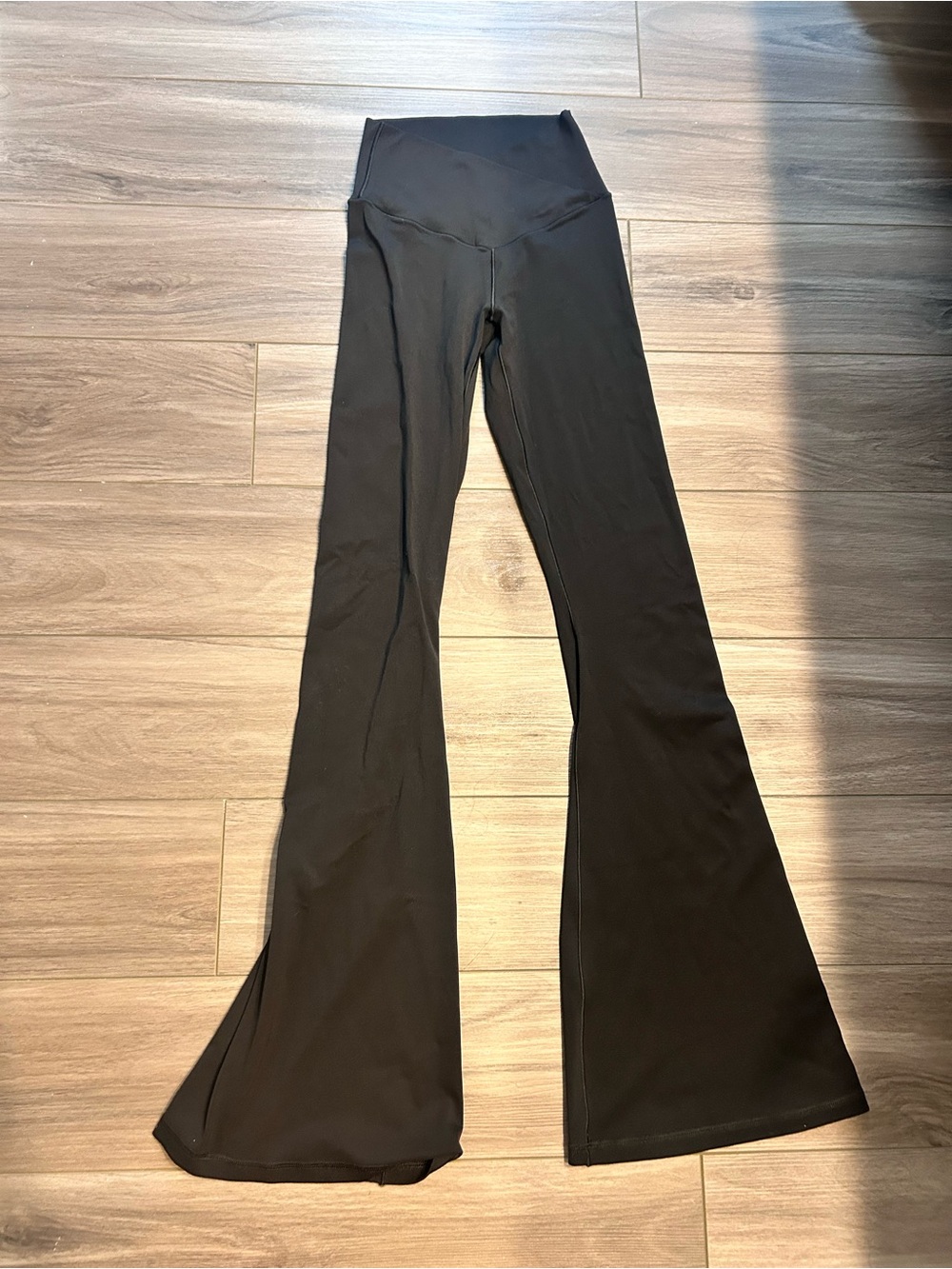 Aerie OFFLINE Real Me High-Waisted Crossover Flare Legging - Black - Picture 2 of 3